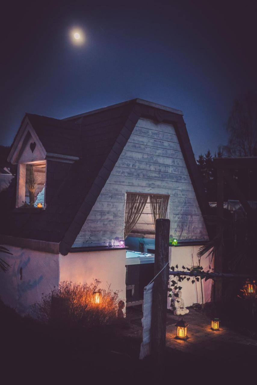 Wonderland With Private Spa/wellness *